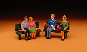 Sitzende Figuren LGB 52390
