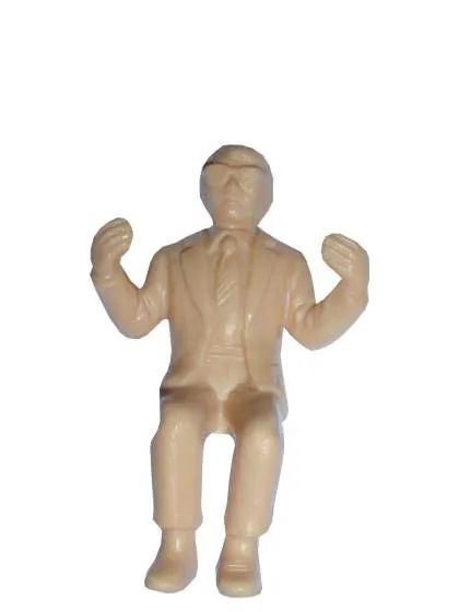LGB Figur Mann sitzend mit Sonnenbrille