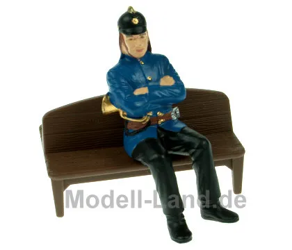 Feuerwehrmann sitzend LGB (2)