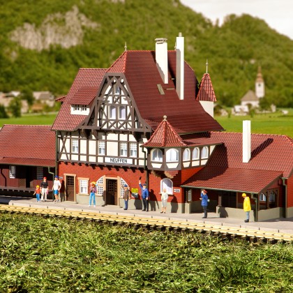 Bahnhof Neuffen Piko 65000