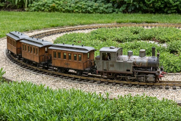 Welche Kupplungen sind kompatibel mit LGB und Piko Waggons – Detailansicht