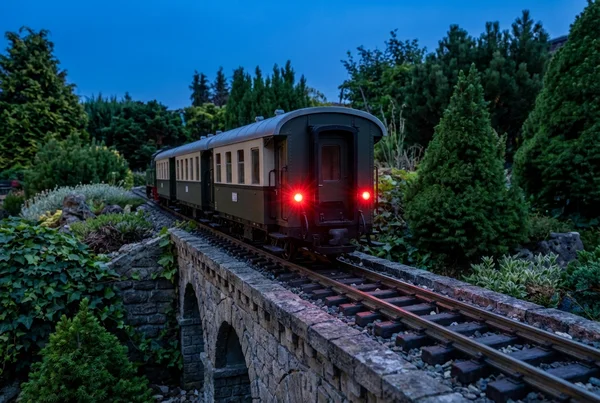 Welche LED Beleuchtung eignet sich für den Umbau von Gartenbahnwagen in der Praxis