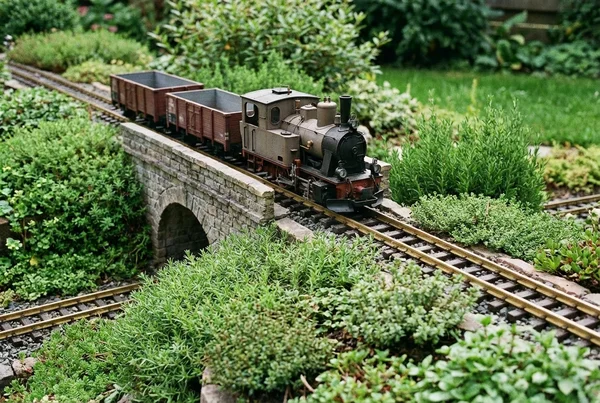 Gartenbahn im kleinen Garten planen für Anfänger – Detailansicht