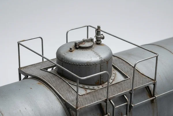Modellbahn Kesselwagen Zubehör für realistische Beladungsszenen im Garten – Detailansicht