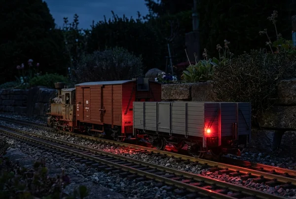 Kunststoffräder oder Metallräder für Spur G Güterwagen Gartenbahn in der Praxis