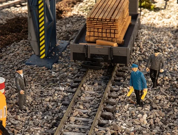 Bahnbetriebswerkpersonal Pola 331523_auswahl1