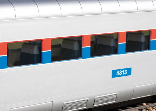 Amtrak Personenwagen Phase I LGB 36601_auswahl1