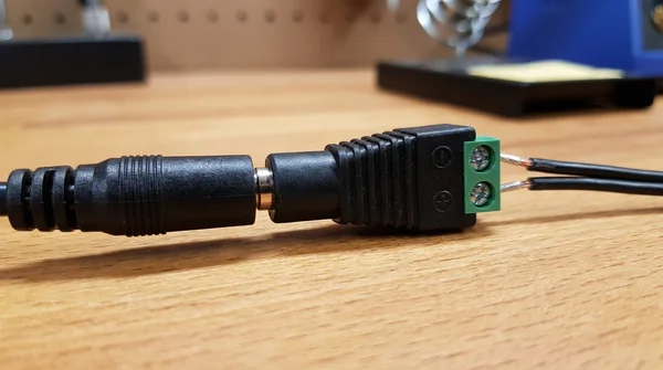 Anschlussadapter mit DC-Hohlbuchse 5,5 x 2,5 mm auf Terminal Block  – Spur G ML-Train 84003055_auswahl3