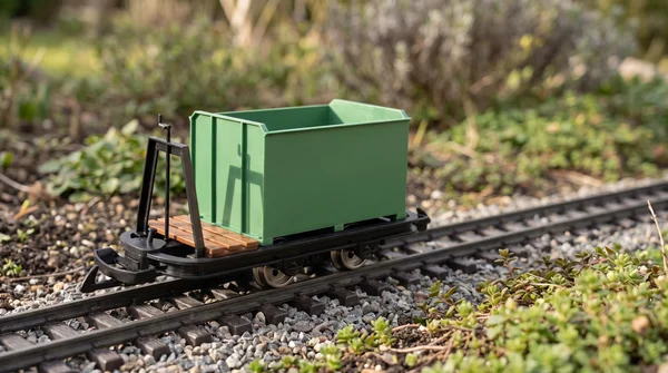 Kastenlore mit Bremserbühne Grubenhunt Feldbahnwagen grün Spur-G Bausatz ML-Train 88919355_auswahl1