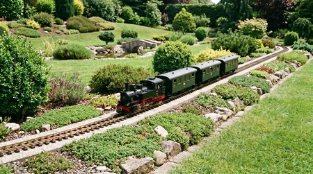 Gartenbahn Gleisplan für Anfänger: Schritt für Schritt zur ersten Anlage