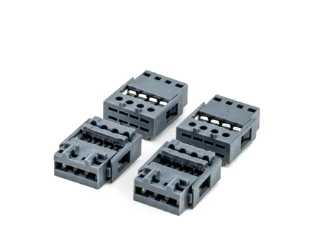 4 Stück Randverbinder-Stecker 4-polig ML-Train 85201023