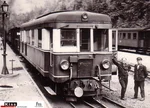 Schlepptriebwagen VT 137 566 DR rot/creme aus Metall ESU-Sound und Dampf Kiss 60561